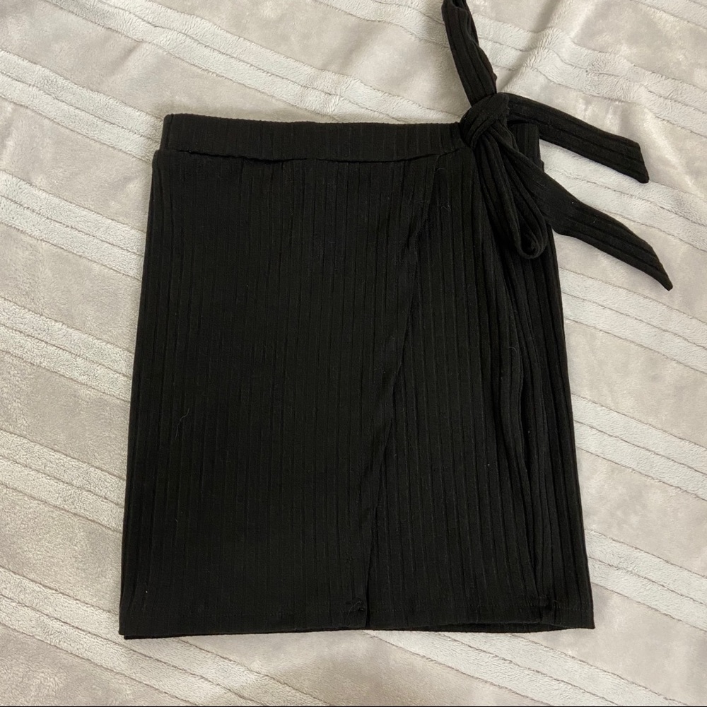 Ribbed Mini Skirt